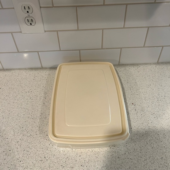Beige/Cream Tupperware 3 Piece Storage Container Lot - Picture 1 of 6